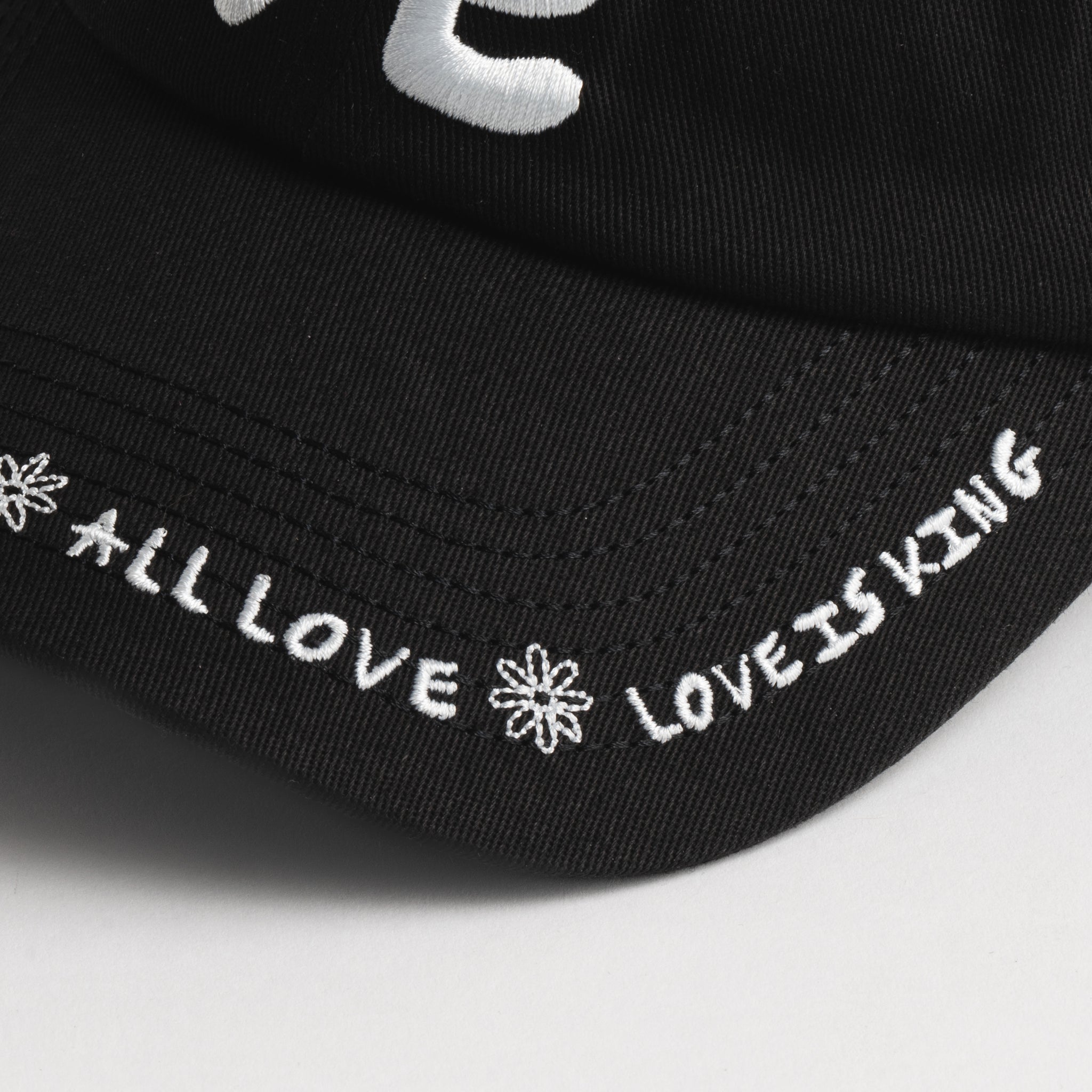 帽子 I LOVE VALLAD CAP I LOVE VALLAD CAP キャップ IO kohjiya 着用モデル② - メルカリ